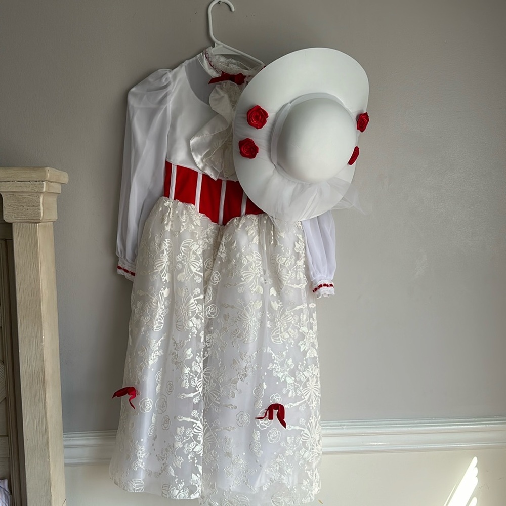 marry poppins disney costume !